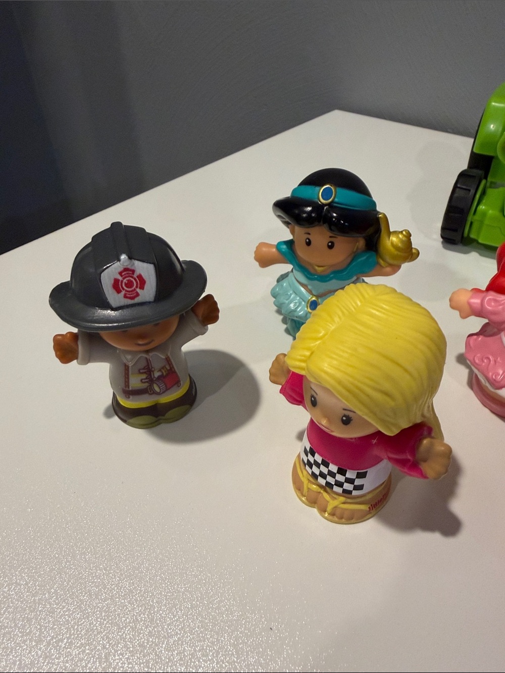 Fisher-Price Little People figures and vehicles lot - Picture 6 of 13